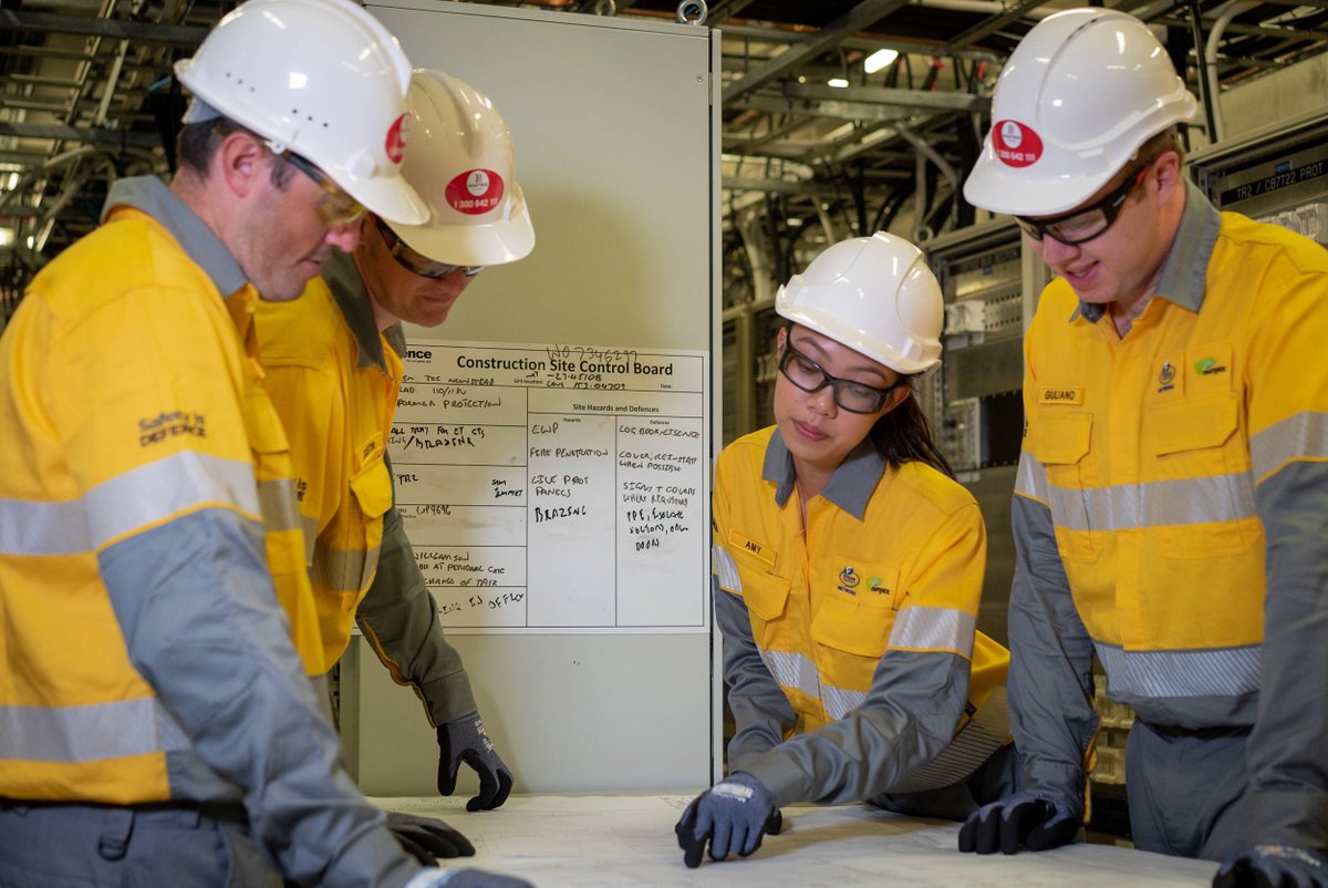 🫵Queensland's renewable energy transformation is looking for you! ✅Valued up to $20,000 per year of study ✅Career development opportunities ✅Paid vacation work ✅Exciting graduate positions ⭐Interested? Applications close Sunday 28, April📅 bit.ly/3vQ49j9