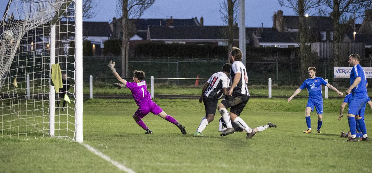 SportsTeesside's tweet photo. Last night's visit into the clouds at @Towlawtown with @bororangers . A win for Boro with @JackGuy10 scoring both Boro goals in a 2-1 win with plenty of missed chances and good saves by the Lawyer's keeper. @theofficialnl @TheDB30 @BoroRangersFCL @Non_LeagueNE @FootiePrint https://t.co/CWnYrvHYWy