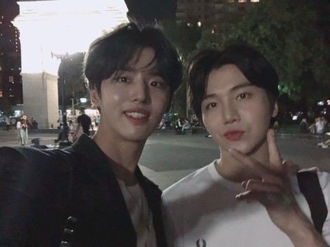 Good morning with Hongseok and Jinho 🤍💕