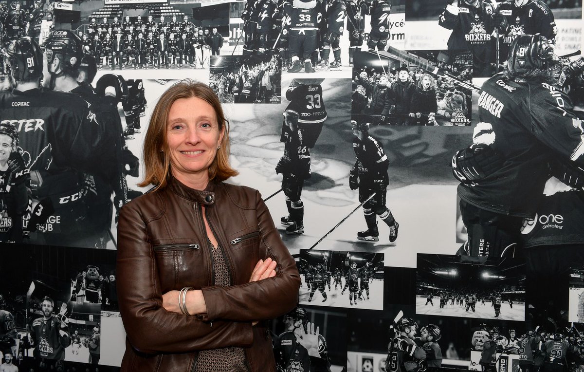 CHRISTINE BOST : « MON PREMIER MATCH DE HOCKEY ! » La nouvelle présidente de Bordeaux-Métropole, Christine Bost, a assisté lors de cette finale contre Rouen, à son premier match de hockey sur glace. hockey-boxers-de-bordeaux.fr/2024/04/17/chr… #LetsGoBoxers #SortonsLesCrocs