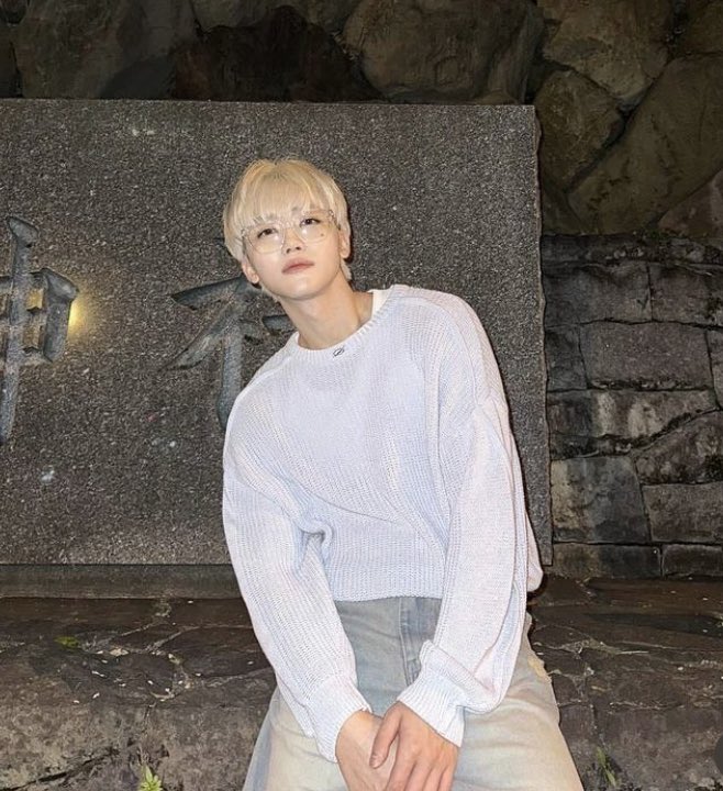 ไอเหี้ยยย นี่เรื่องใหญ่อีกแล้วพี่แจมินสร้างบาร์ไว้สูงอีกแล้วมึง 😭😭 ความบอยเฟรนงี้ใครจะไปรอดคะหล่อมากใส่แว่นด้วยอีกมันจะตรงสเปคเกินไปชอบมากกกตายดีกว่าึ