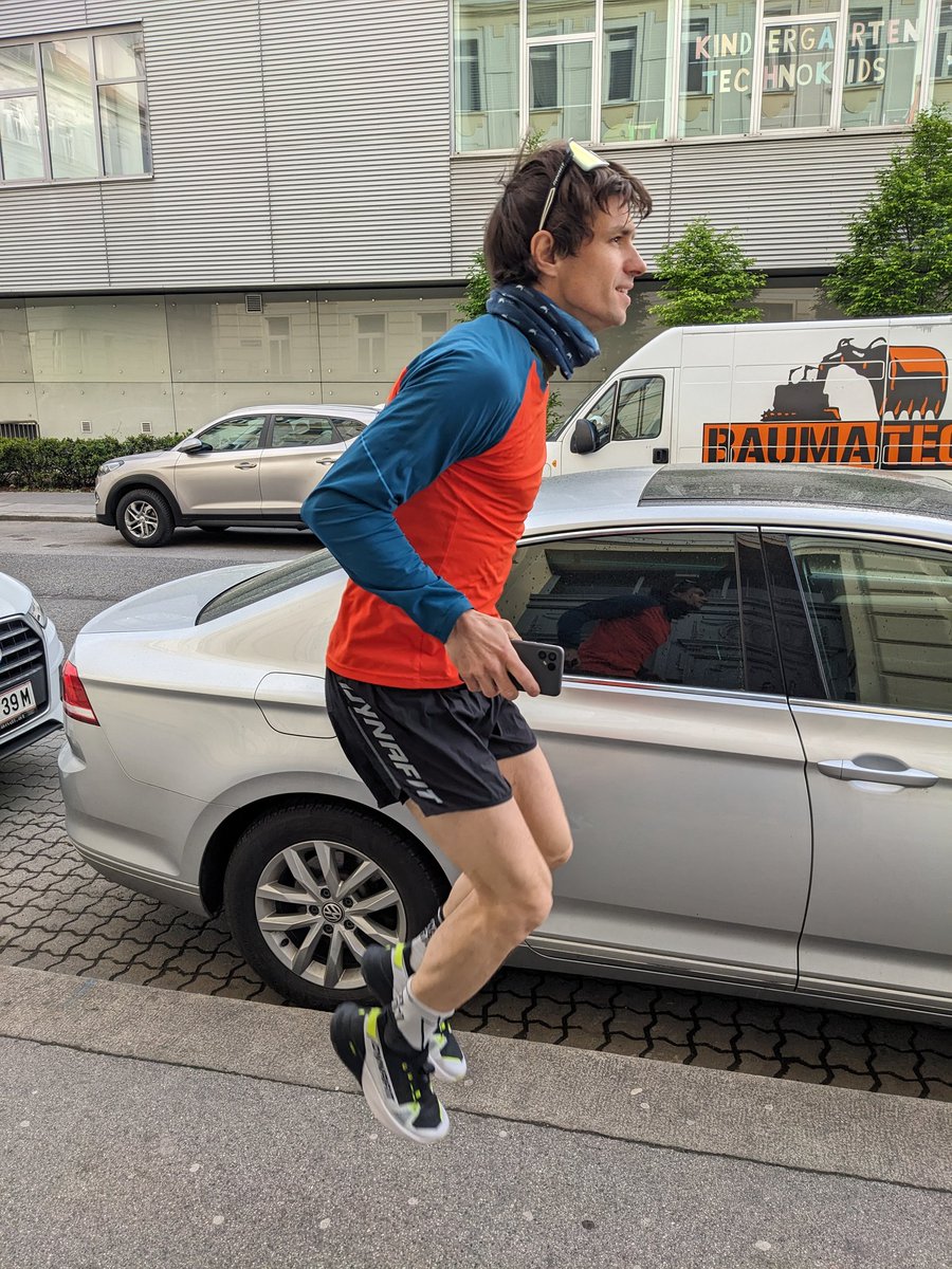 Refreshing #EGU24 morning #run with @fesaaved, @PietroDevo and Pascal Egli (the latter two too fast to be in the picture;D). Now ready for a full day of interesting #research.