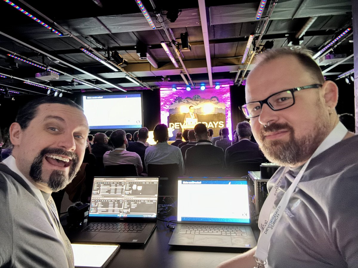 Greetings from the background (technology) of DevOpsDays Zurich 2024 together with @JanMoser_78 .

#dodzh #DevOpsDaysZH #devopsdays #devops @DevOpsZH