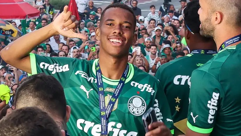 Chelsea, Palmeiras’ta oynayan 16 yaşındaki genç oyuncu Estevao Willian için 60M € önerdi 😱

🎙️ Estevao Willian’ı tanımıyorum ama haber gerçekse bu hem Chelsea için hem de futbol piyasası için 16 yaşındaki bir gence ödenecek rakam korkunç bir şey…