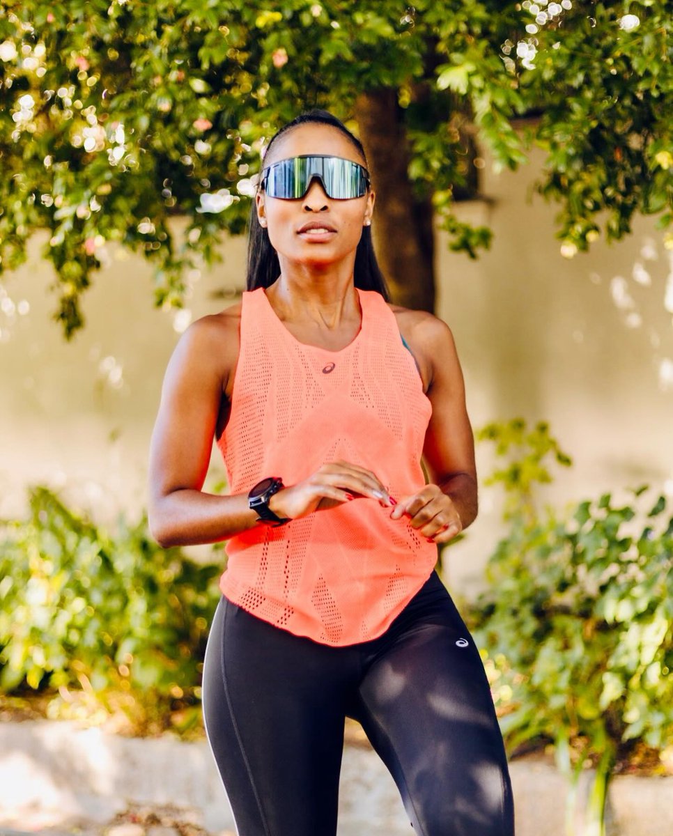 CarolinePule's tweet image. GET MOVING!!🏃‍♀️💪🔥“Start where you are. Use what you have. Do what you can and carry on, results will come.” — A. Ashe; C. Pule ✨

#MoveYourMind #Limitless #soundbodysoundmind #ASICS #ASICSFrontRunner #RunWithCP