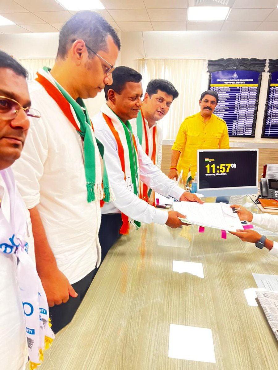 Today on the auspicious day of Shree Ram Navami @INCIndia nominated #INDIA candidate for South Goa Lok Sabha @ViriatoFern has filed his nominations. I am sure he will be the voice of South Goa in Parliament.