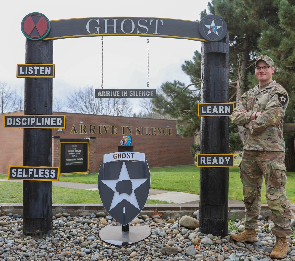 Team, please meet CPT Jake Meyer, serving as a 90A, Logistics Officer, with 296th BSB “Frontline”. Originally from Okemos, Michigan, Jake enlisted in the Michigan Army National Guard as an 11B, Infantryman, ultimately earning his commission and becoming a Ranger. #BAYCB #USArmy