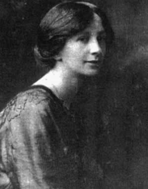 Alice Jacqueline Perry thought to be 1st woman in #Ireland to graduate with #engineering #degree, remains only woman to have been County Surveyor (Engineer) in Ireland. Later a published poet. d #OTD 21 Apr 1969 en.wikipedia.org/wiki/Alice_Per… #WomenInEngineering