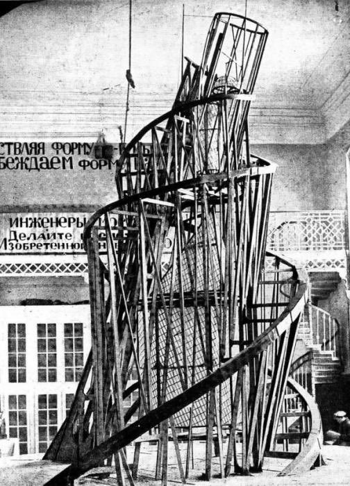Vladimir Tatlin'in tasarladığı Tatlin Kulesi 1919 Kulenin yapımı gerçekleşmiş olsaydı 400 metre yüksekliği ile Eyfel kulesinden daha yüksek olacaktı Sizce bu kuleyi tasarlarken Vladimir Tatlin’e ilham vermiş olabilir ? #Konstruktivizm