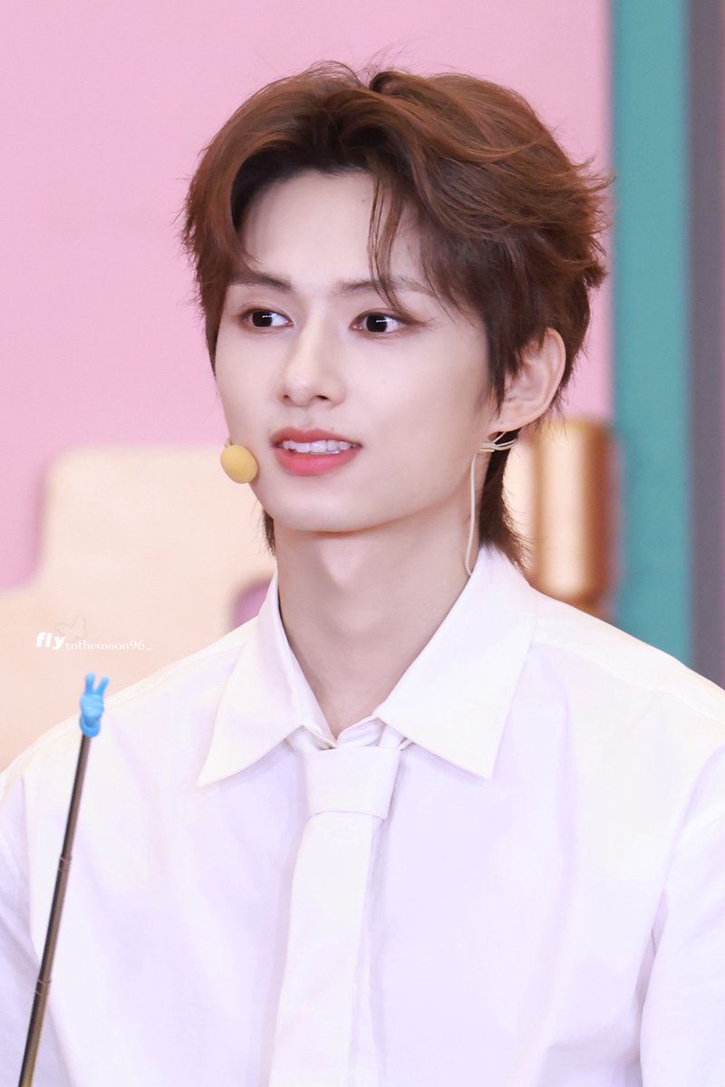 𝐟𝐥𝐲𝐦𝐞𝐭𝐨𝐭𝐡𝐞𝐦𝐨𝐨𝐧 (@flytothemoon96_) on Twitter photo 