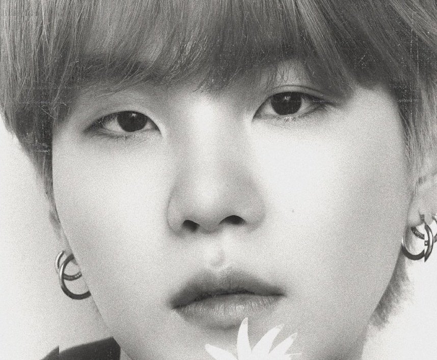 Yoongi nose of the day
#BTS #SUGA