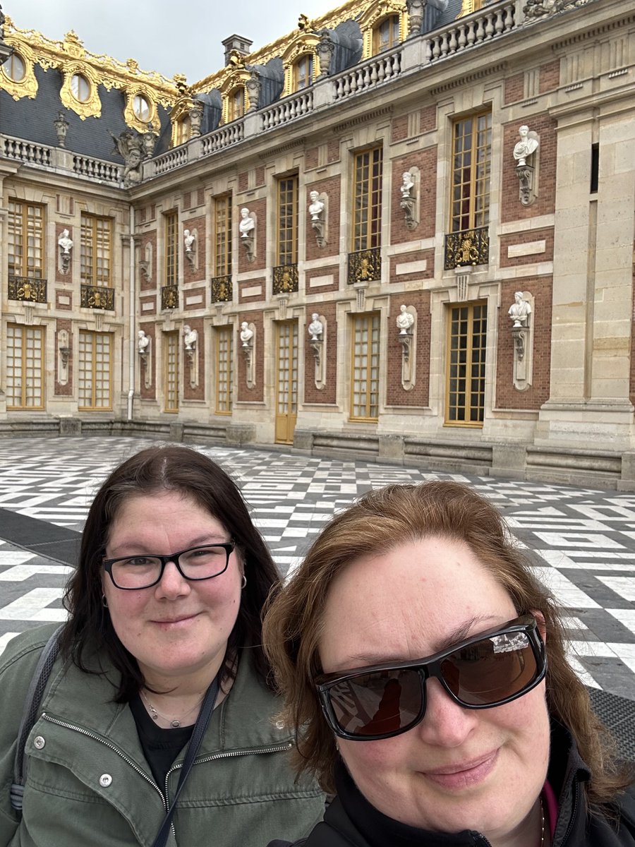 Two ladies at the court today!❤️#Versailles