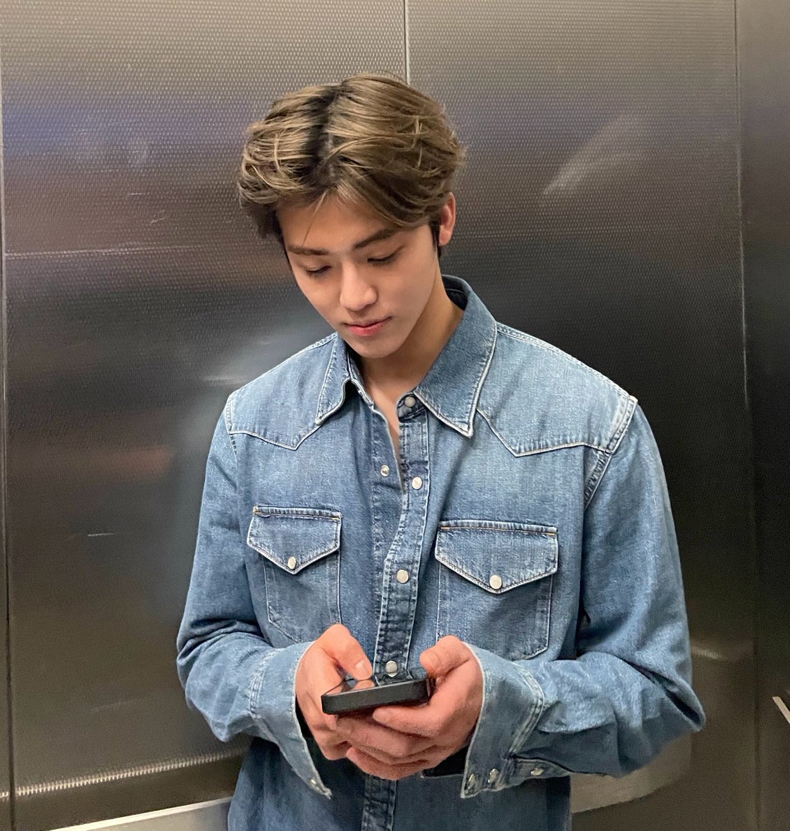 จะไปหาได้ทีไหน ผู้ชายที่เดินสวนกุในลิฟท์แบบนี้