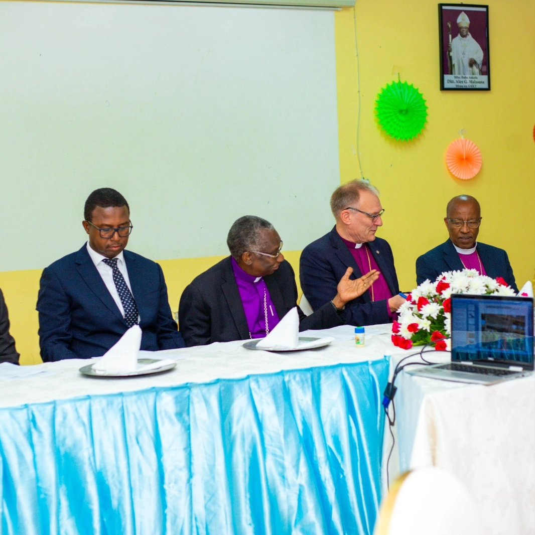 The President of the Lutheran World Federation, Bishop Henrik Tubkjaer, the Northern Diocese Bishop, Bishop Fredrick Shoo, and leaders from the ELCT Arusha were received by the Management of KCMC Hospital earlier today as part of the leader's visit to KKKT church institutions.