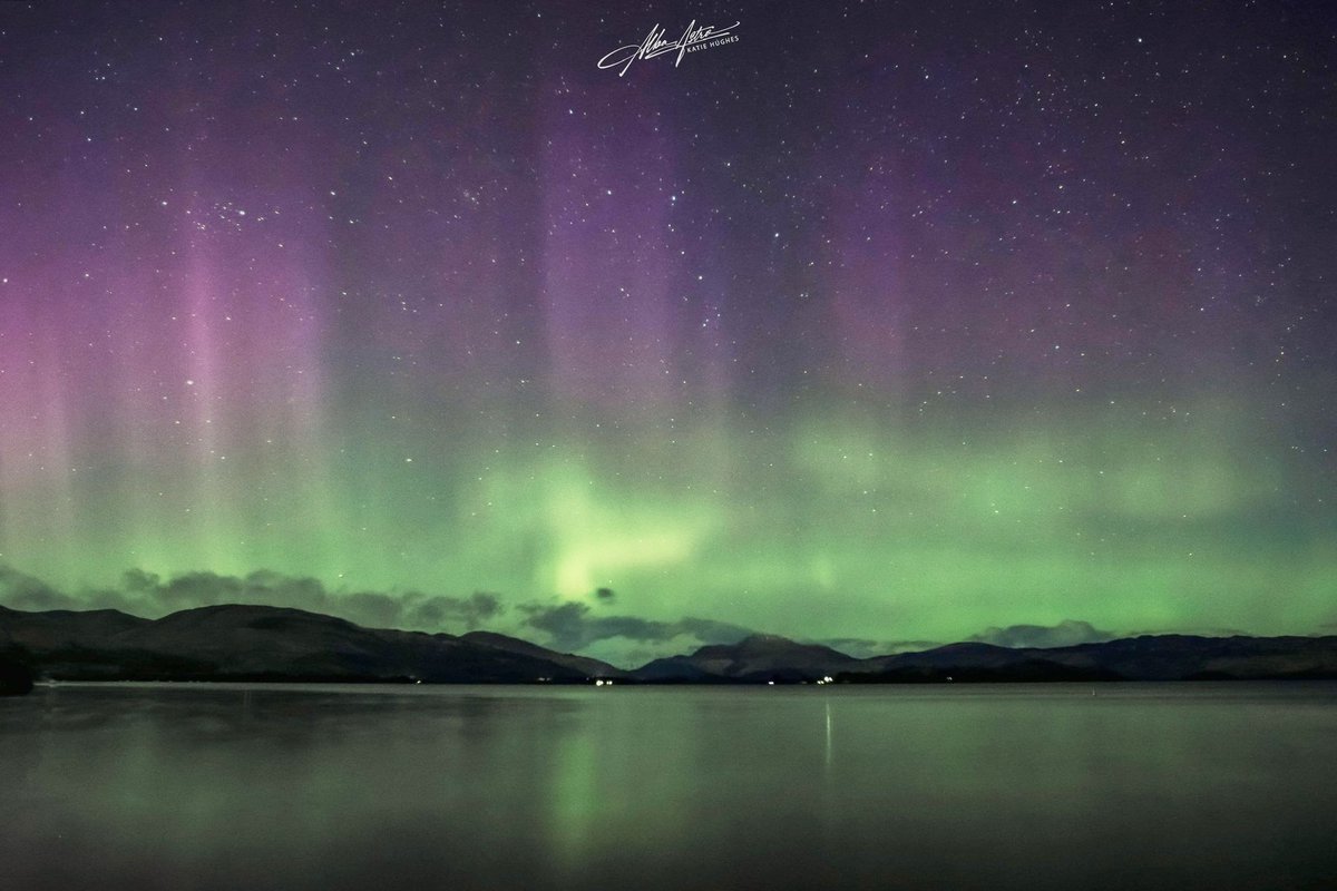 This happened last night in Loch Lomond, Scotland. Clouds lifted 60% moon and Aurora exploded. Cloud and rain lifted in time for this show 😃 #aurora #AuroraBorealis #northernlights #duckbay #lochlomond #scotland