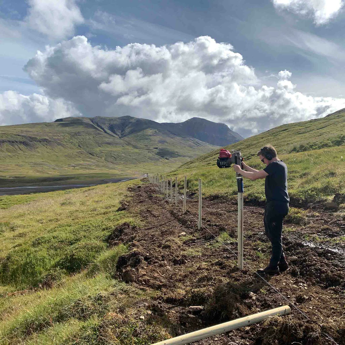 Our Easy Petrol Post Drivers offer an unbeatable solution for a wide range of applications. Whether you're installing fencing posts, driving stakes, setting up marquees, or placing forestry stakes, our drivers ensure efficient, reliable performance. wicklowhire.ie/product_single…