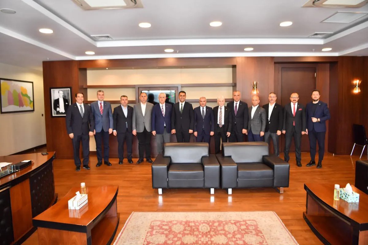 Adana Sanayi Odası Başkanı Sn.Zeki Kıvanç ve yönetim kurulu üyeleri Belediye Başkanımız Sn.Emrah Kozay'ı ziyaret etti.