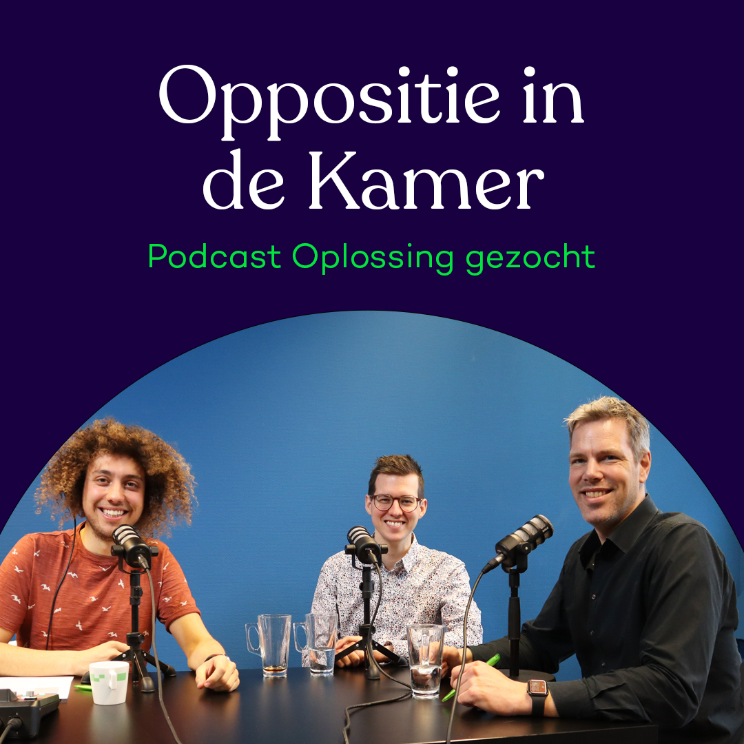 NEMOkennislink's tweet photo. Partijen die wel in de Tweede Kamer, maar niet in de regering zitten, hebben een tactische keuze te maken. Politicoloog Rick van Well vertelt over de mogelijkheden én de mogelijke consequenties. Vanaf 18 april te luisteren. Mis het niet en volg ons hier: https://t.co/54wNkUj1t1 https://t.co/ZZgNVvrfRk