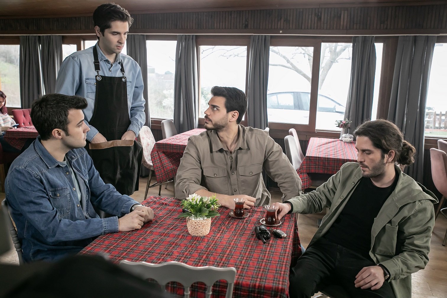 GLWgwNhW4AAcZSb?format=jpg&name=large