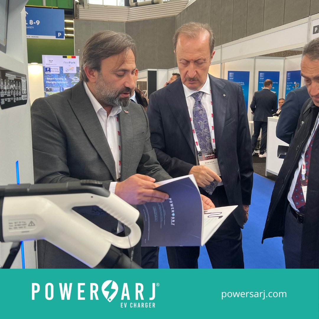 powersarjcom's tweet image. 🚗💡Fuarın açılış gününde, standımızı Türkiye Cumhuriyeti Ulaştırma ve Altyapı Bakanlığı, Bakan Yardımcısı @iskurtenver ziyaret etti. Elektrikli araç teknolojisinin ilerlemesine ve sürdürülebilir ulaşımın önemine dikkat çeken İskurt&apos;a teşekkür ederiz.
#Powerşarj #Sürdürülebilir