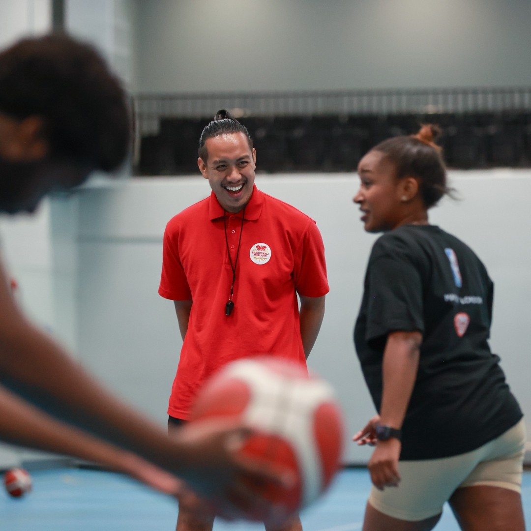 Applications for the third cohort of coaches for the London Coaches Program are open. ℹ️ basketballengland.co.uk/get-involved/c…