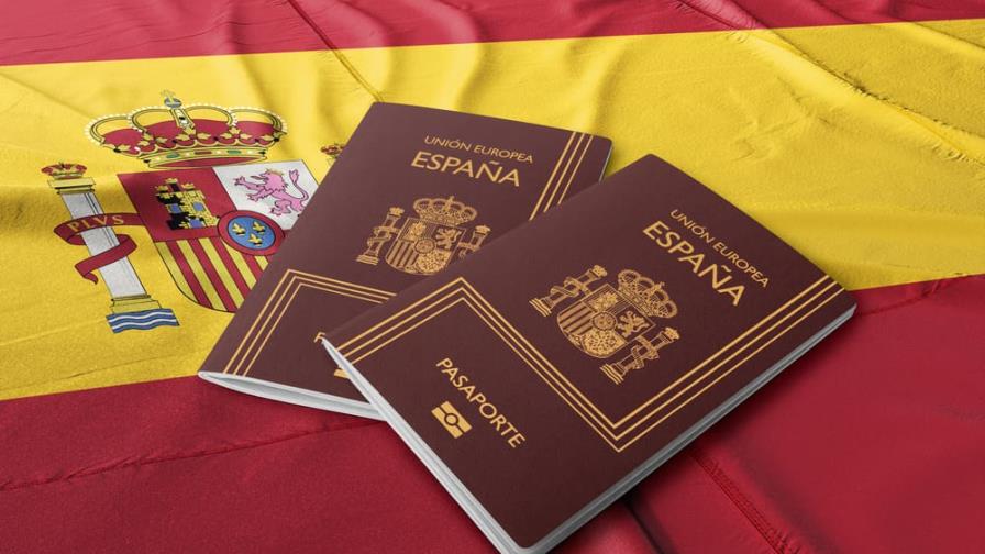👀| #LasCincoMásLeídasDL | Más de 3,000 dominicanos han obtenido nacionalidad española gracias a nueva ley 

🔗buff.ly/49GD3J3

#DiarioLibre #NacionalidadEspañola #DominicanosenEspaña