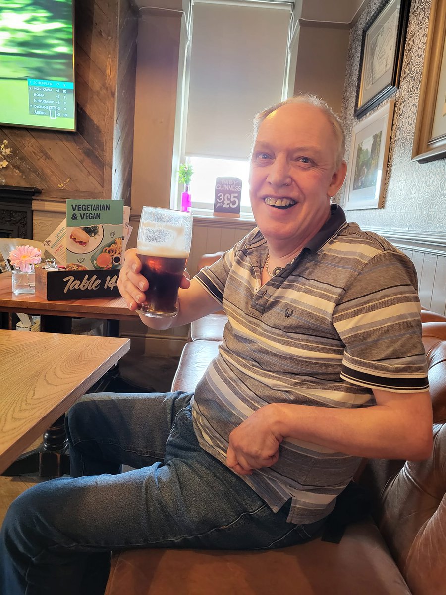 Chipchase residents had a lovely lunch at the pub on the weekend. Smiles and laughter all around 🍻💜 #sundaylunch #pub #lunch