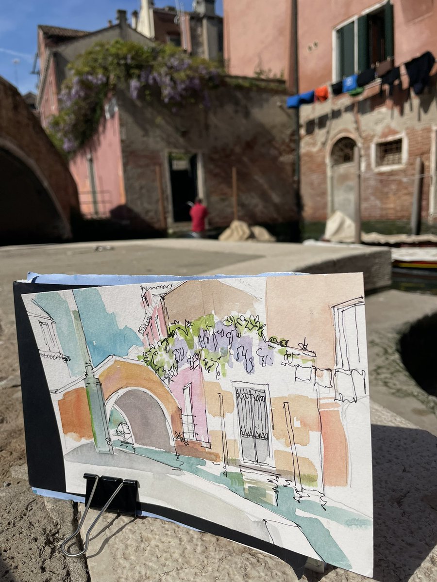 Views from the canal paths. Travelling light I didn’t have my little stool and the floor was the place as there are not many places to sit! It was lovely to feel the sun so warm for April- we were very lucky with the weather😀