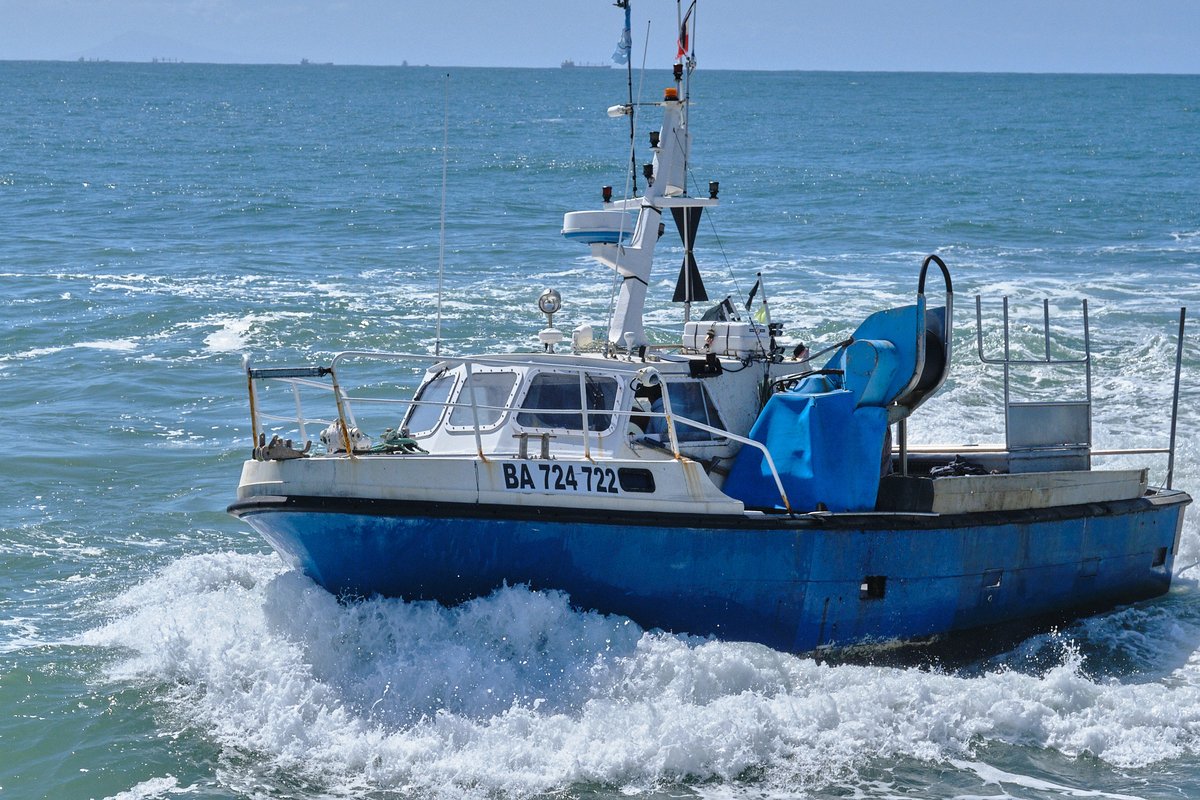 À l’occasion du DatajournalismeLab de l'<a href="/IjbaOfficiel/">IJBA</a> , nous avons enquêté sur la régulation de la pêche professionnelle dans le Golfe de Gascogne. <a href="/pierrebayet/">Pierre</a>, <a href="/Alguathe/">Agathe Di Lenardo</a>, <a href="/fl0requin/">Paul Flrqn</a> et <a href="/JoueJules/">Jules Joué</a>. 
datajournalismelab.fr/dans-le-golfe-…