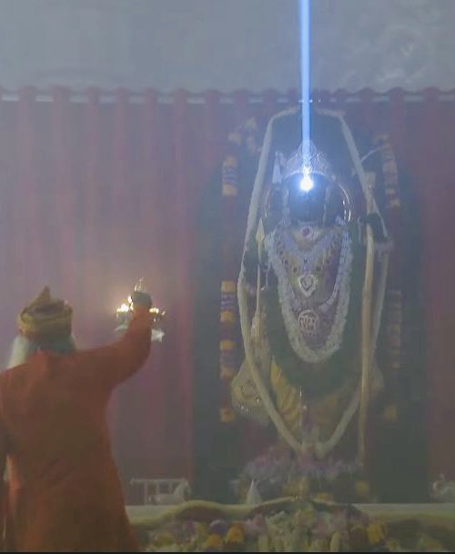 जय श्री राम 🚩 श्रीराम नवमी के शुभ अवसर पर रामलला का “सूर्य तिलक”🙏🏻