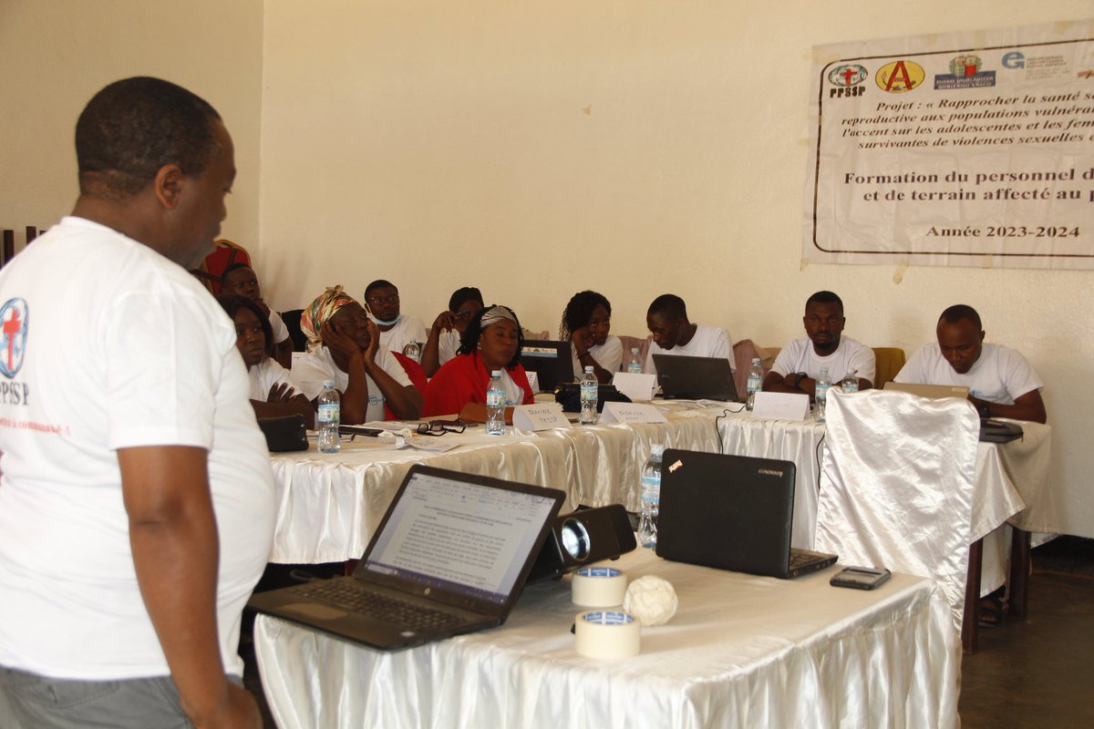 CFJ_rdcongo's tweet photo. Le personnel de gestion des projets et de terrain du #CFJ, #FEPSI et #PPSSP clôturent un atelier de 2jrs sur la redevabilité et participation. Cet atelier ténu à Butembo au centre Jolie Rêve a été organisé par @farmamundi dans le cadre du projet GLEA22 financé par #avcd https://t.co/g7EXndf1l8