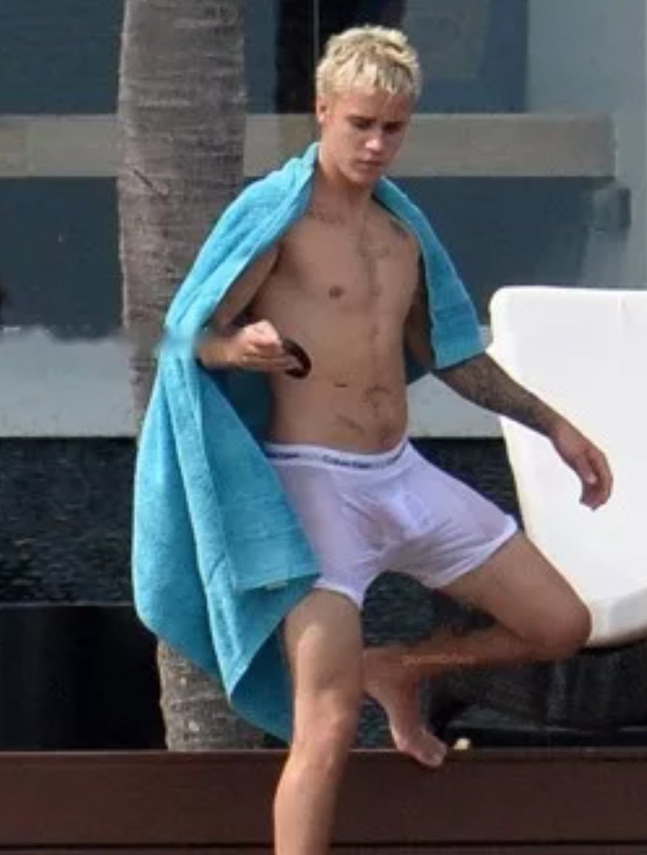 Tv_kurcinee's tweet photo. Justin Bieber sexy ass and dick 🔥
Rt.

#justinbiebernaked #justinbieber #nakedfamous #justinass #bieberdick #dickpick #bigdick #bluge #onlyfans #viral #hotbody #nakedbody #sexyass #hotunderwear https://t.co/pEweTnrytQ