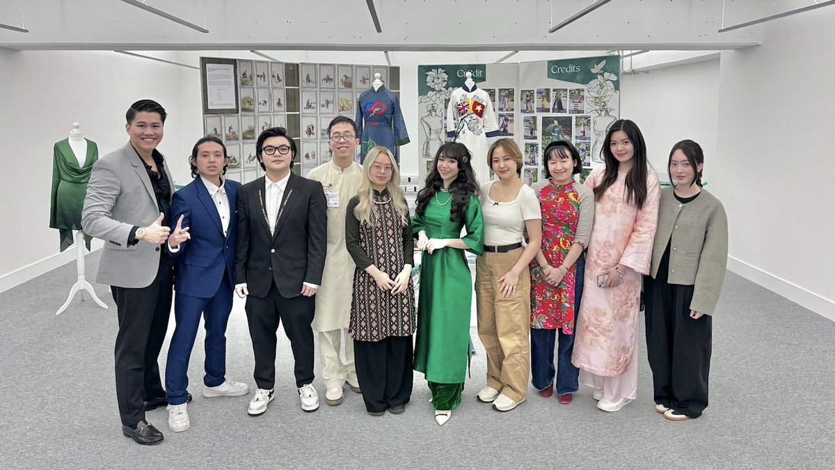 MA Illustration student Minh Hieu Nguyen features at Green Fashion exhibition attracting over 1,000 visitors in just five days. 'Together, through our collective efforts, I am confident that we can nurture and protect our beloved Earth.' Read more: aub.ac.uk/latest/aub-ma-…