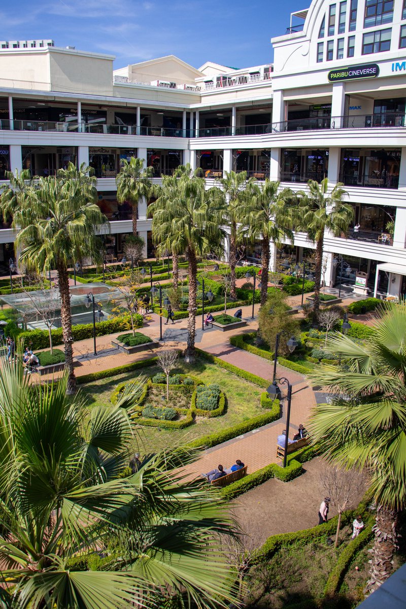 MaviBahçe Kent Meydanı’nın yeşil bahçesinde temiz hava alırken alışverişin keyfini çıkar 🌴🛍️

#mavibahçe
