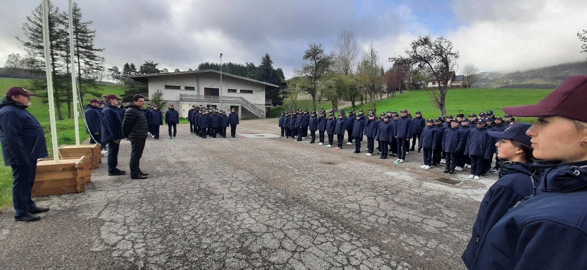 #SNU | Séjour de #cohésion pour 112 volontaires au centre d'accueil de Méaudre (38). Au programme de ces 12 jours : 🇨🇵 levée des couleurs et rituel #républicain 🌱ateliers '#protection de la biodiversité' 🏛visite du #patrimoine naturel et culturel 🏃‍♂️découverte de #sports...