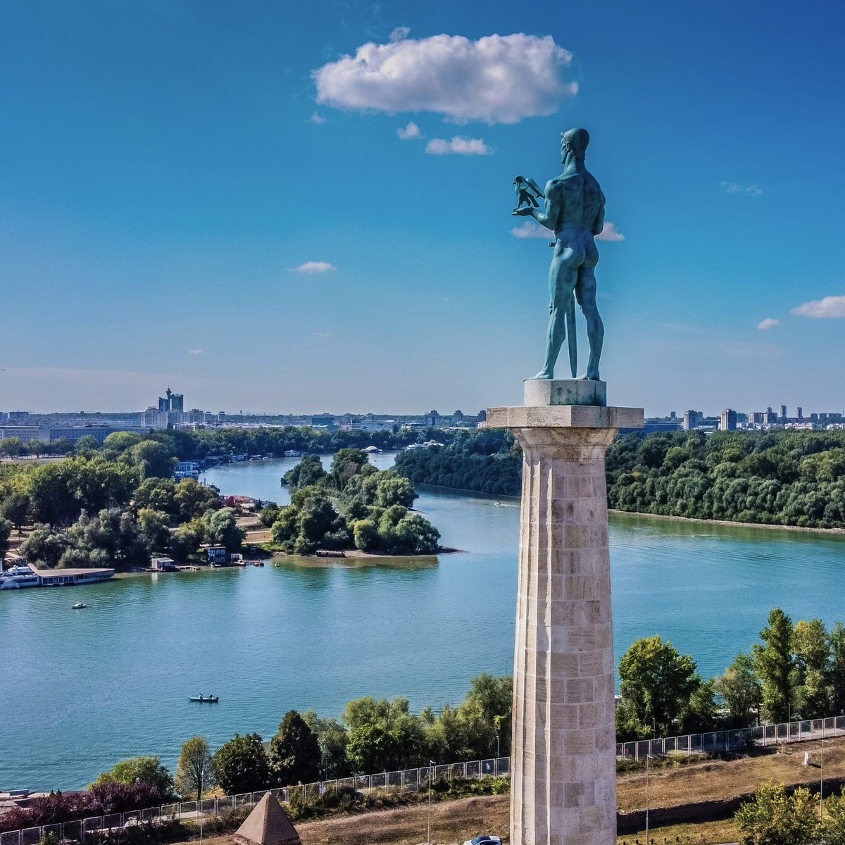 Experience, from April 16 to 19, the Days of Belgrade, a manifestation that, through an exciting program every April, recalling all the peculiarities, beauties, and great people who have made Belgrade what it is today.
#experienceSerbia #visitbelgrade
📷 Dimitrije Milenković