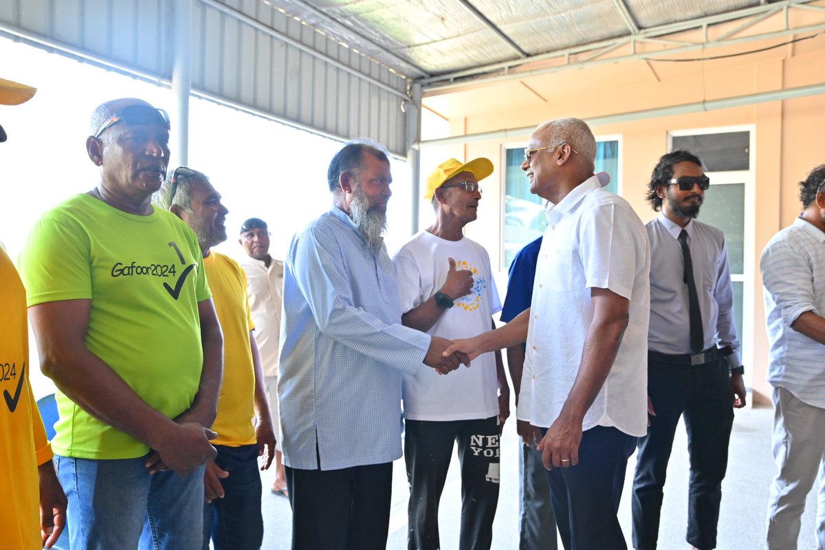 މަޖިލިސް20 ކެންޕެއިނަށް ރައީސް @ibusolih ހއ އަދި ހދ އަތޮޅަށް ކުރައްވާ ދަތުރުގަައި ހދ.ހަނިމާދޫ އަށް ވަޑައިގަތުމުން ހޫނު މަރުޚަބާ އެއް ދަންނަވާފައި. ރާއްޖޭގެ އަދުގެ ހާލަތު ބަދަލުކޮށް މިސްރާބު ހަމަމަގަށް އެޅުވުމަށް މަޖިލިސް20 ހަނިމާދޫ ދާއިރާ އެމްޑީޕީގެ ކެންޑިޑެޓް ޢަބްދުލްޢަފޫރު…