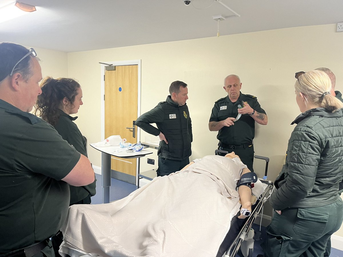 HEC_CAGI's tweet image. Today we welcome Paramedics and Senior practitioners from @WelshAmbulance to our healthcare education centre @AberUni for use of our high fidelity 3G Sinman for airway management updates. Collaborations at its’ best! @amandajayne1975 @HEIW_NHS @jasonkillens Croeso i’r Ganolfan!
