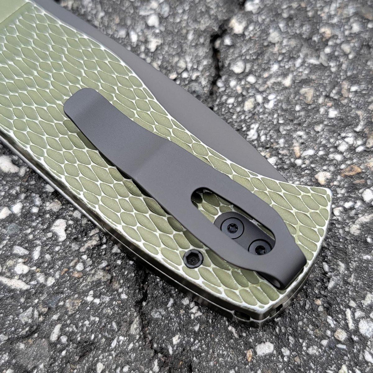 Pro-Tech Knives tweet media