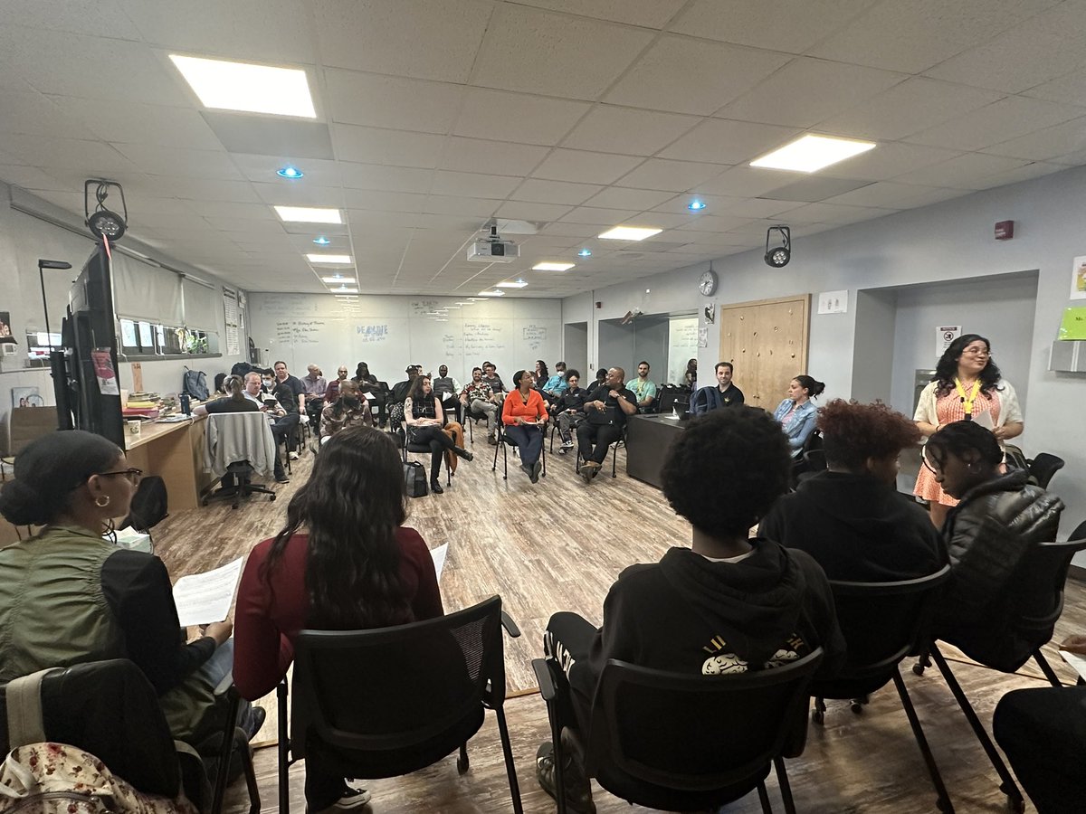 bronx_health's tweet photo. We tried out a Student Panel during professional learning this week! Teachers submitted questions to BHS students in advance, students were selected from all grades, teachers listened student needs wants & thoughts about our instruction & level of care at BHS 🖤💛 @davis_fia https://t.co/uwLhVbkGpn
