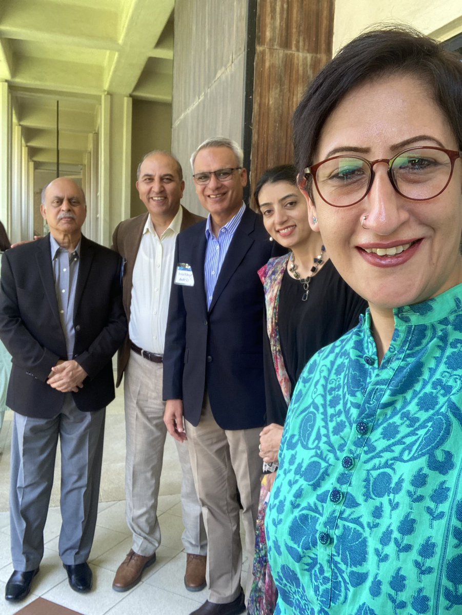 Rabs_AA's tweet photo. #Colombo #Stimson in absolutely wonderful company at the Stimson Center’s track 2 workshop on ‘Regional Impacts of a Changing World’ 🙏🙌😎 https://t.co/jNuy0aMSPp