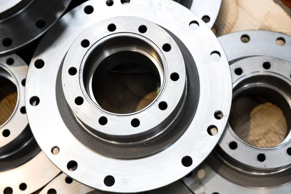 Currently producing a batch of drive hubs that have been, machined from castings, turned and drilled.
For any enquiries feel free to contact us on ☎️ 01209 821902 or📨sales@lasermaster.co.uk for more information.
#lasercutting #machining #machineshop #drivehubs #turning #drilling