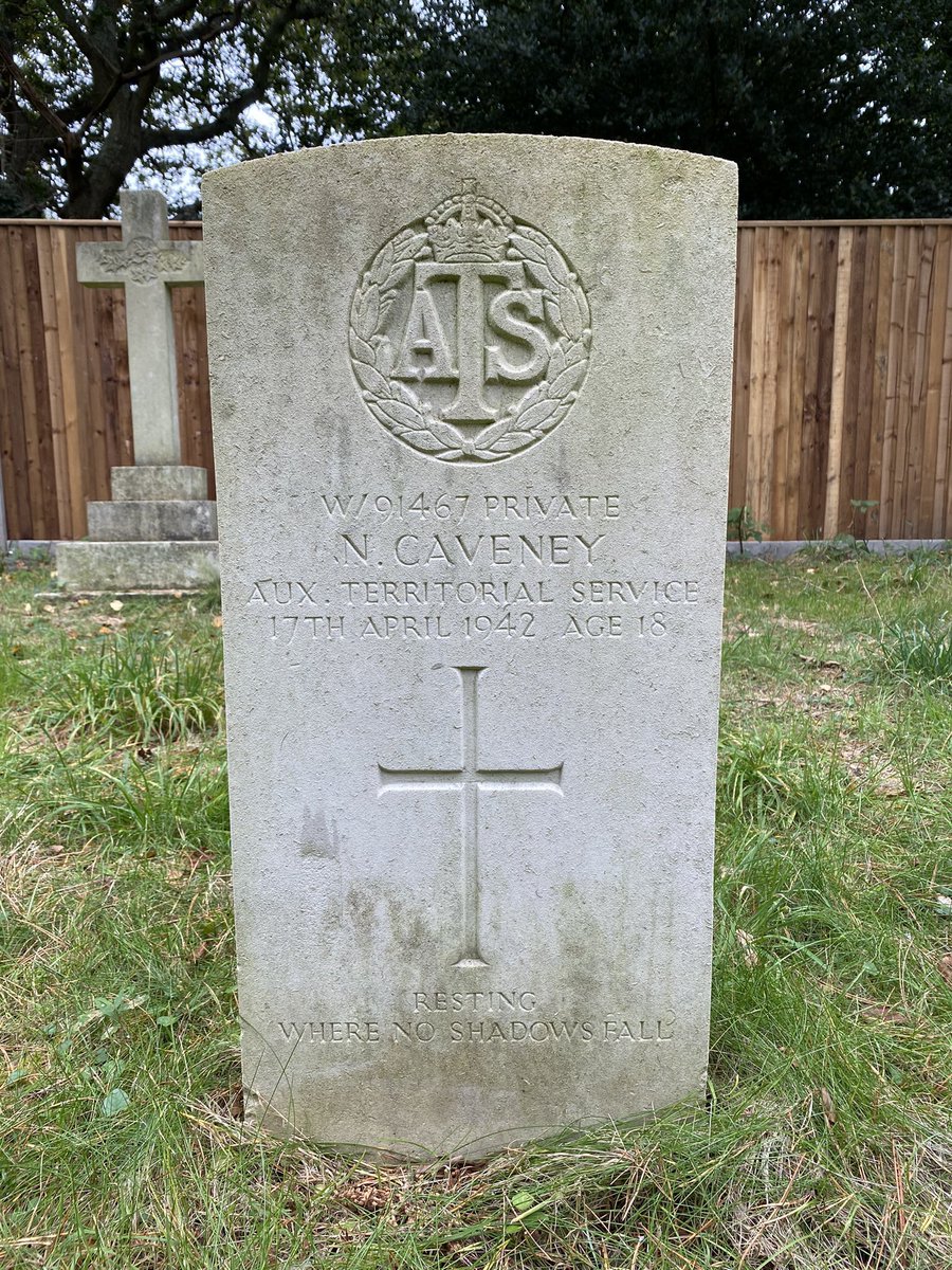 Remains of the anti-aircraft battery in Westwood near Weston Shore. Remembering 18-year-old Nora Caveney, killed here #OnThisDay in 1942 after being hit by shrapnel from a bomb. The first ATS soldier in Anti-Aircraft Command to be killed in action in WW2. Laid to rest at Netley.