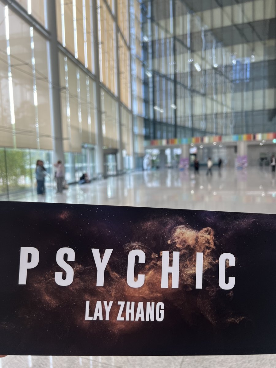 ChromosomeEG's tweet image. We will start checking the number of people in the lobby of the Dream Center at 6:00PM (KST) in a moment.

#Layzhang #PSYCHIC
#ChromosomeEG