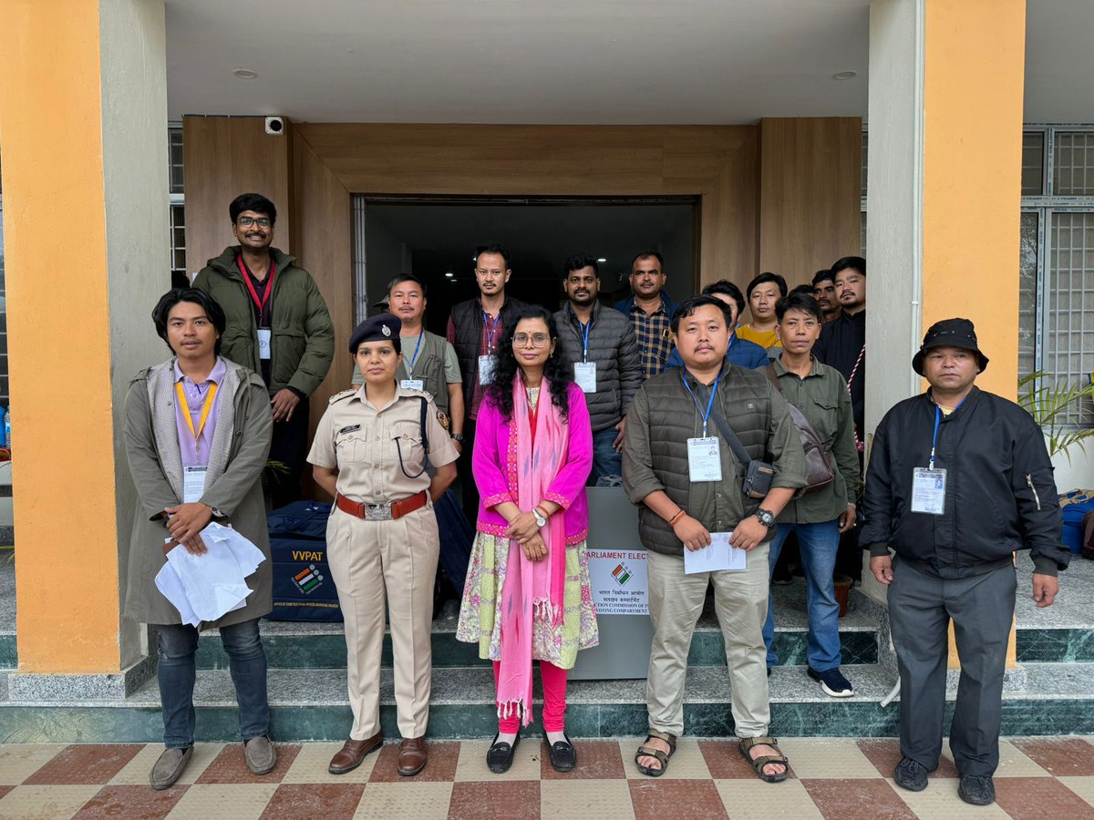 DeoRoing's tweet photo. Six P-2 polling station teams  of Lower Dibang Valley dispatched today. They are all set to march in the inclement weather to facilitate voting on 19th April 2024. @ECISVEEP @SpokespersonECI @ceoarunachal https://t.co/6RGQHACopv