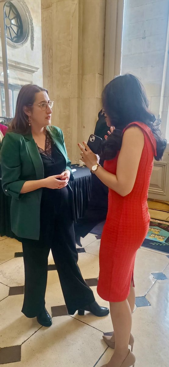#Grateful for the opportunity to chat with Minister @EmerHigginsTD about my startup! Despite my elevator pitch turning into a brief convo, her enthusiasm was motivating. Thanks to @TechFoundHer #WomenInPolitics #WomenInBusiness #WomenLiftingWomenUp @FineGael @OireachtasNews