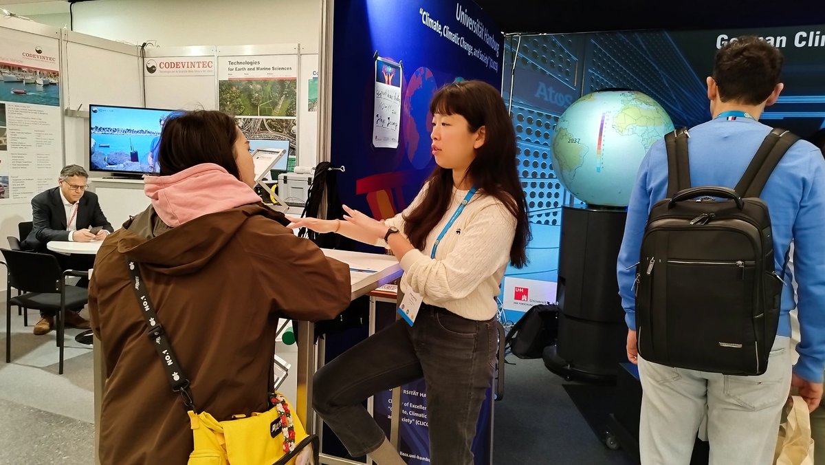 sebzub's tweet photo. Jihye at work! Awesome 🎉 https://t.co/LYgiW2lRD5