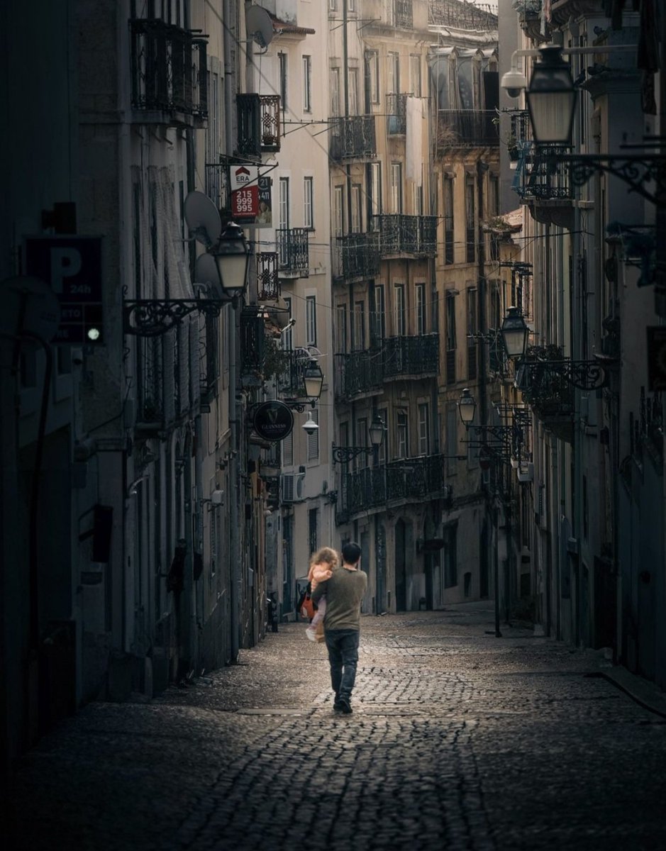 There is no need to walk quickly.  Just keep walking - Unknown Good morning everyone...☀️🌱🧡
©️ Jorge Chagas 
~  Lisboa ~