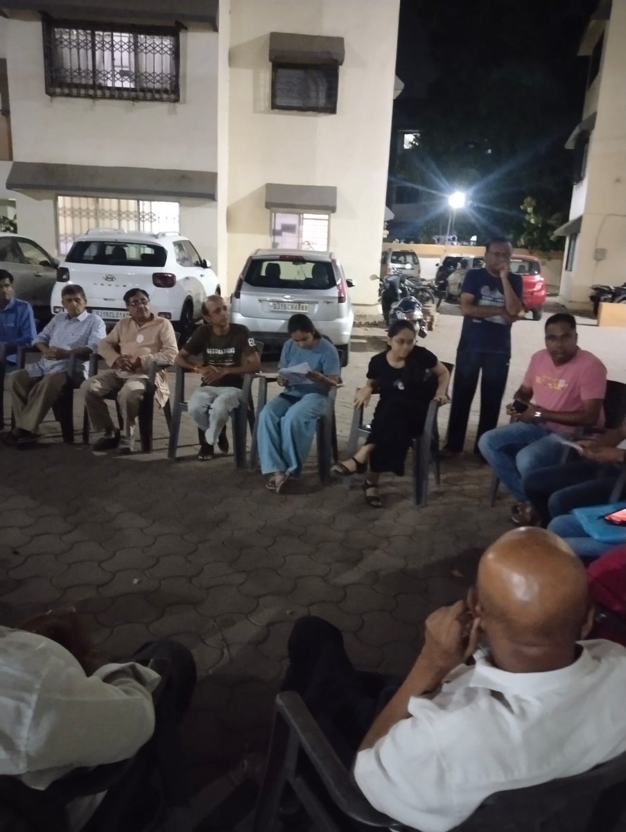 Meeting organised by Laghu Udyog Bharati Valsad District Gujarat Pradesh with key voters of Chintan Society of Madhav Basti located at Ambemata upnagar of vapi Ikai. Dated:14/4/24

#laghuudyogbharati #lubvalsad #Gujarat #vapi #ikai #valsaddistrict #startupindia #dicvalsad