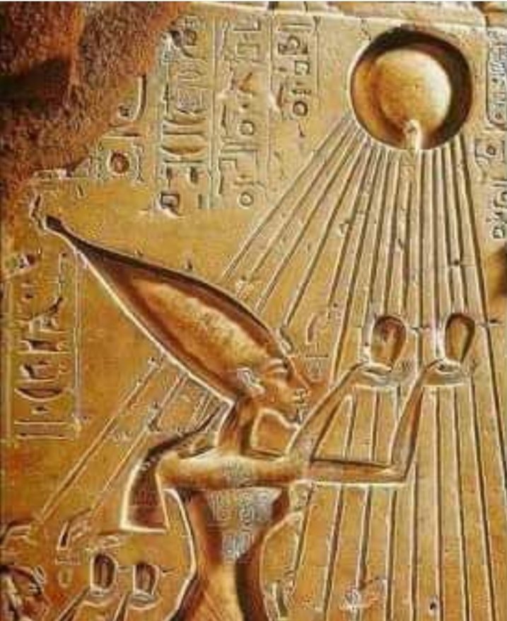 AMİN SÖZCÜĞÜNÜN KÖKENİ
Hem Musevilerde hem Hristiyanlarda hem de Müslümanlarda ortak kullanılan Amin/Amen sözcüğünün köken olarak Antik Mısır' ın baştanrılarından biri olan Amon'dan geldiği düşünülmektedir. Amon, Antik Mısır'ın en popüler tanrısıydı. Yapılan dini törenlerde+++
